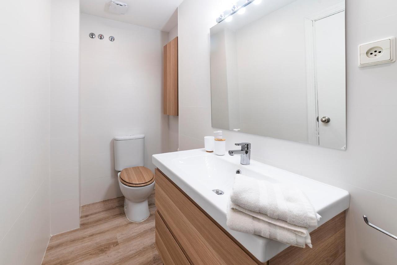 Apartamentos Alfaqueque A Siviglia Esterno foto